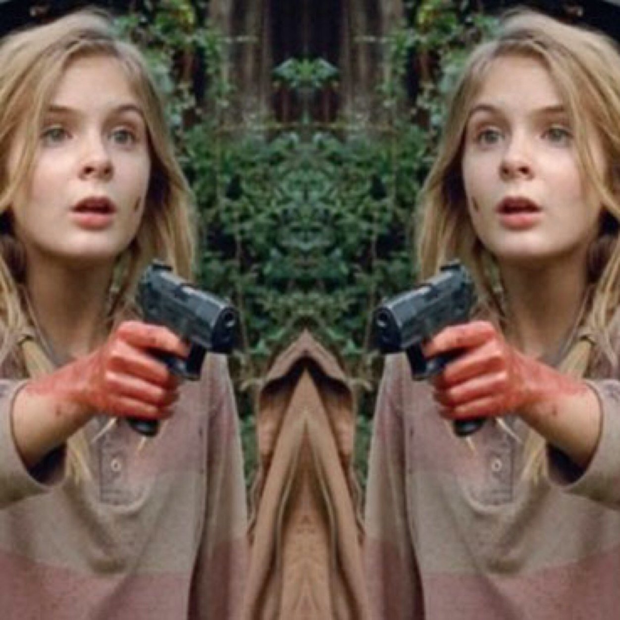 QueenLizzieS's profile picture. {{Lizzie||13||Taken by the pudding lover @twdstupid}} Tryed to prove to carol....