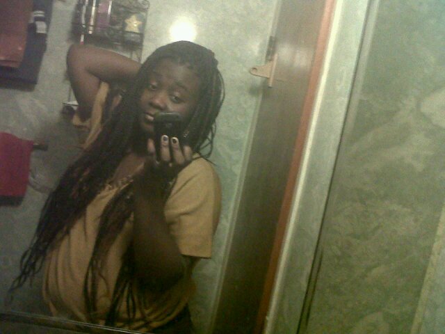 Heya I'm ariana I am a inspiring singer and dancer from detroit...