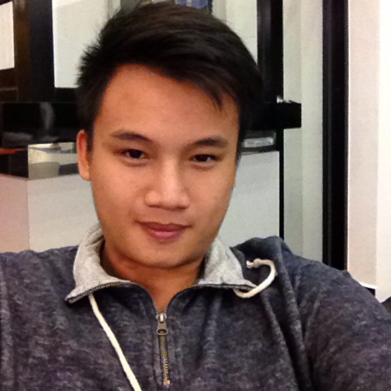 YongHau818's profile picture. 