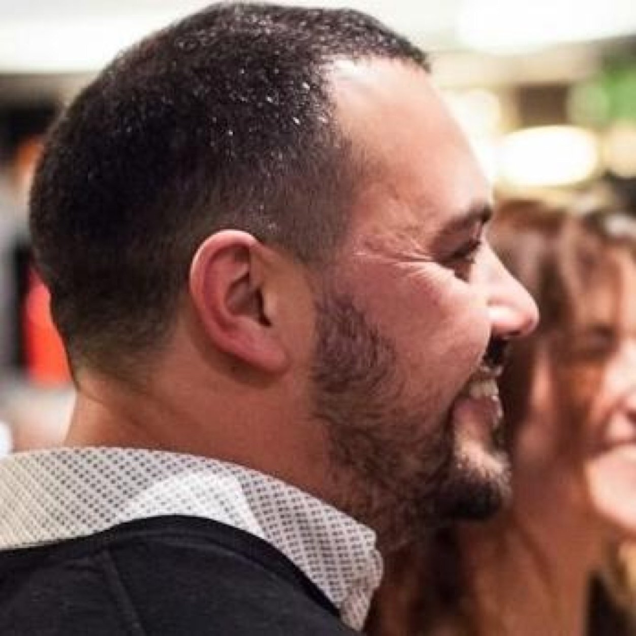 Fer_Clemente's profile picture. Pinto y cocino... y en ese orden.