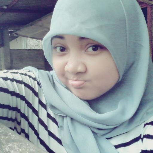 smk kesehatan riksa indrya _ @hanihanoyy @syani ceria _ follow ajah dulu :D