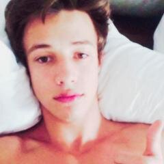 hi i just started this account so if you follow back ilysm