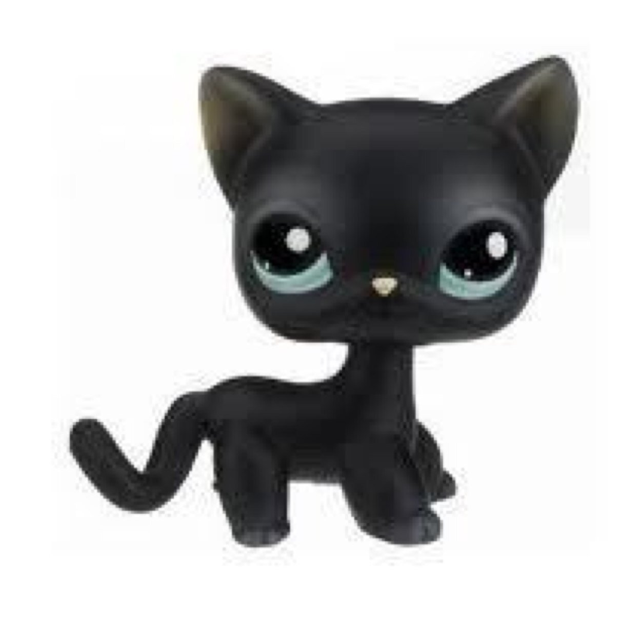 My name is Summer McKenna Davis and im a big fan of Littlest Pet Shop Toys:)