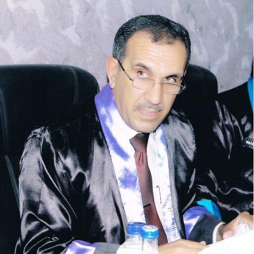 استاذ جامعي عمل في الجامعات العراقية والعربية وحاليا يعمل استاذا في جامعة بغداد دكتوراه في الجيومورفولوجيا المناخية لديه احدى عشر مؤلفا علميا وادبيا
