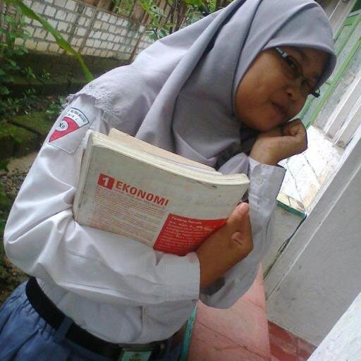 Novieimoet6's profile picture. semua mslah harus dihadapi ikhlas n sabar