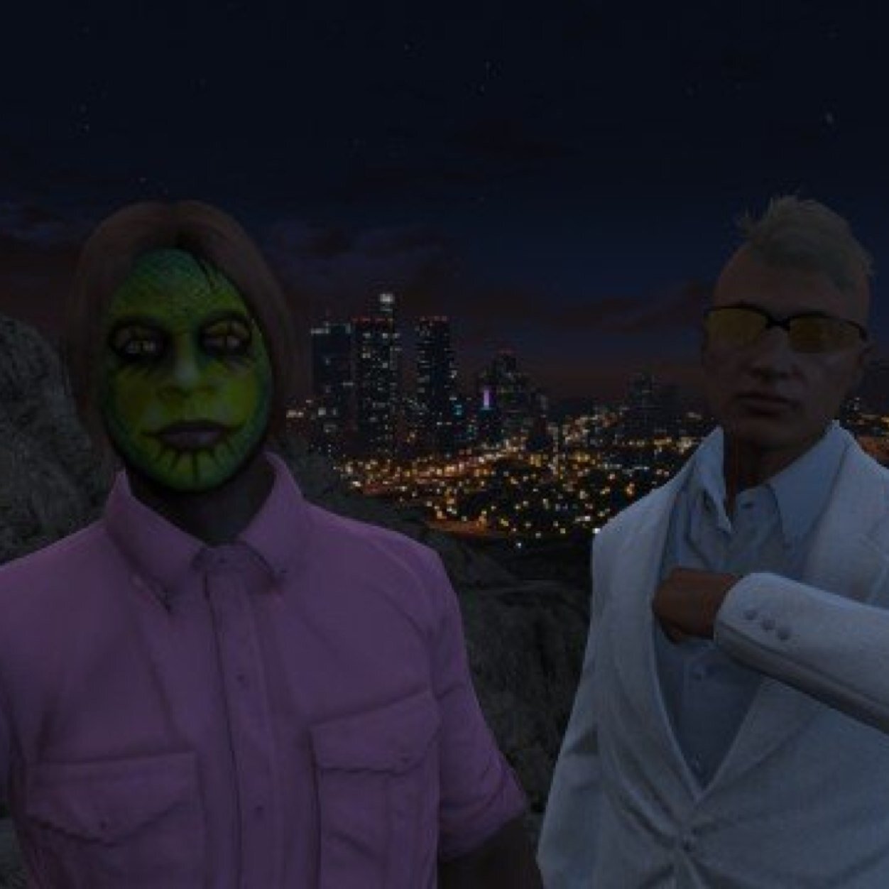 gtaオンライン垢です!まだ始めたばかりでランクも低いですが、よろしくおねがいします(≧∇≦)
SkypeありますんでDMで聞いて下し!
オンラインフレンド募集中ですo(^▽^)o