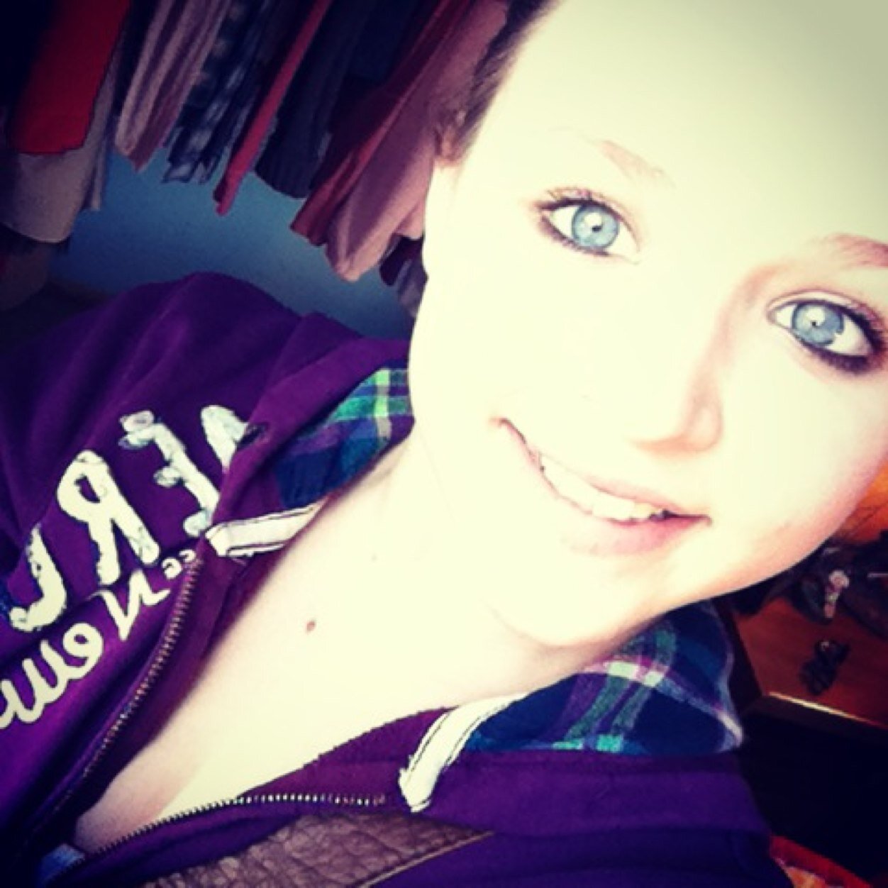 hannahearnest33's profile picture. Follow me ❤️ Goal is 1000! #Dreamer #LandonAustin #FamilyGirl #Single