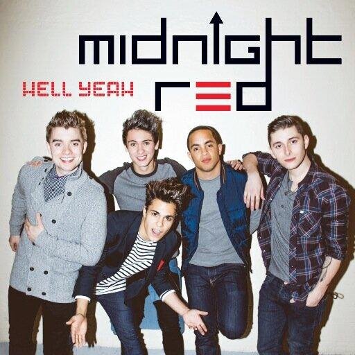 Cuenta de twitter apoyándo la boyband americana @Itsmidnightred en Barcelona.