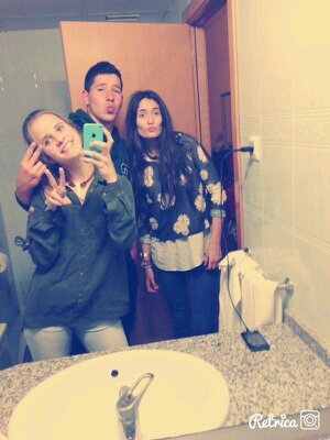 21kaki_98's profile picture. K.K