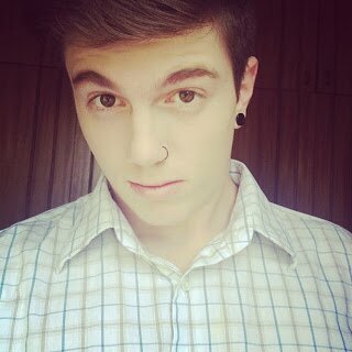 amo ir na academia , gosto de dançar , adoro ir na balada faça karate canto rap funk
