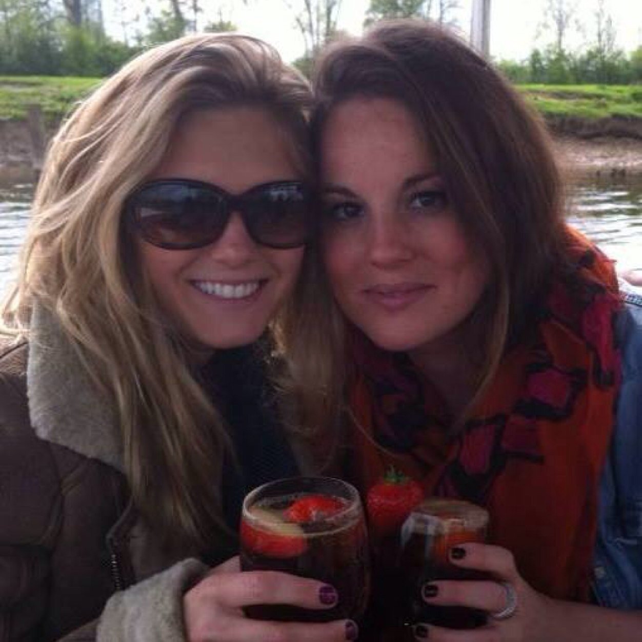 tearaine's profile picture. 