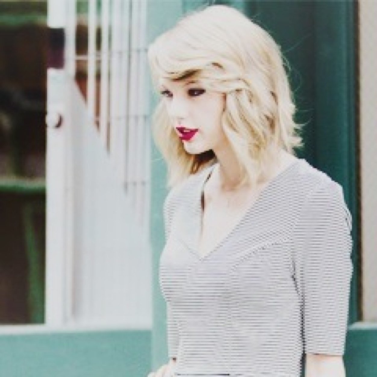 i may be lesbian for a girl named taylor