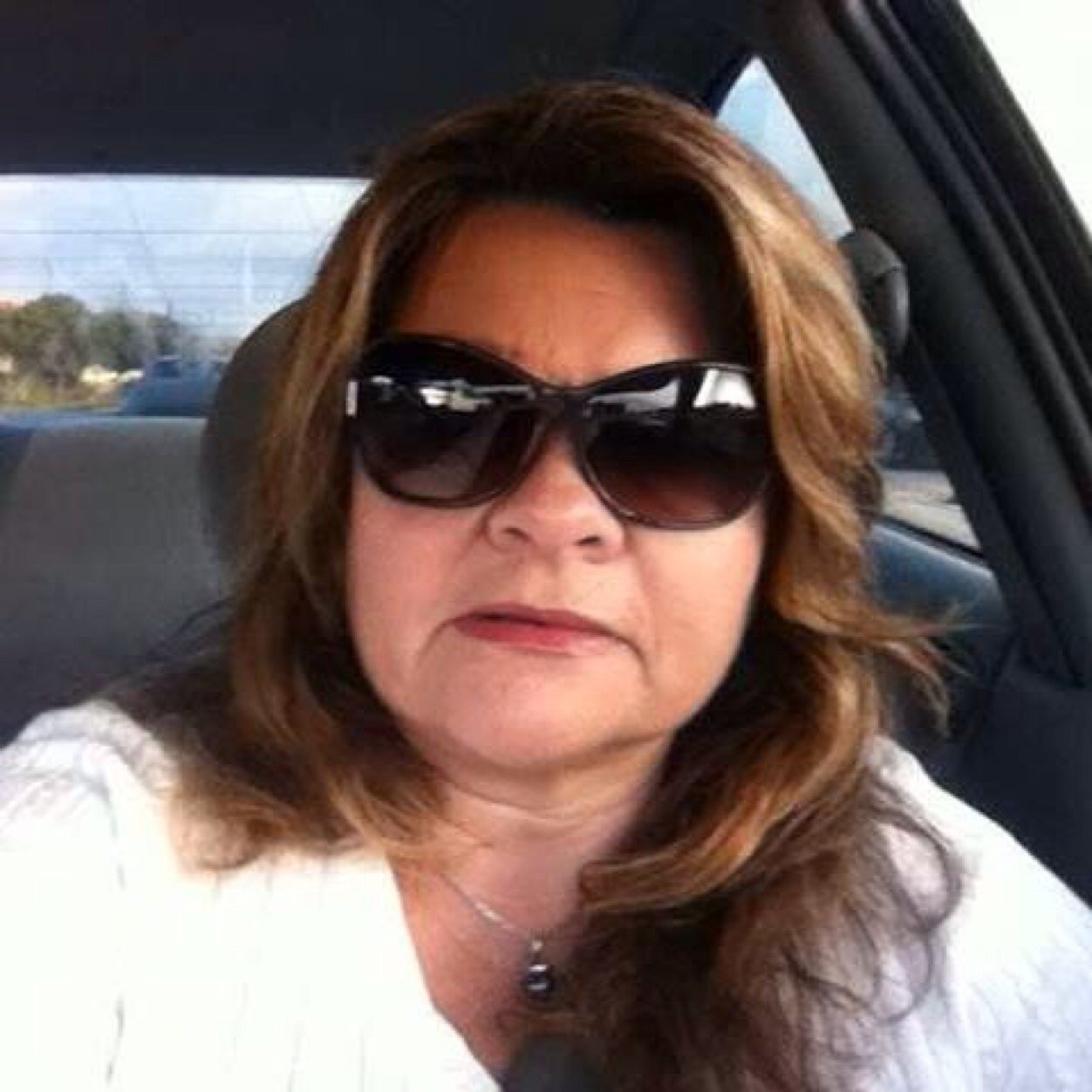 olgonzalez17's profile picture. 