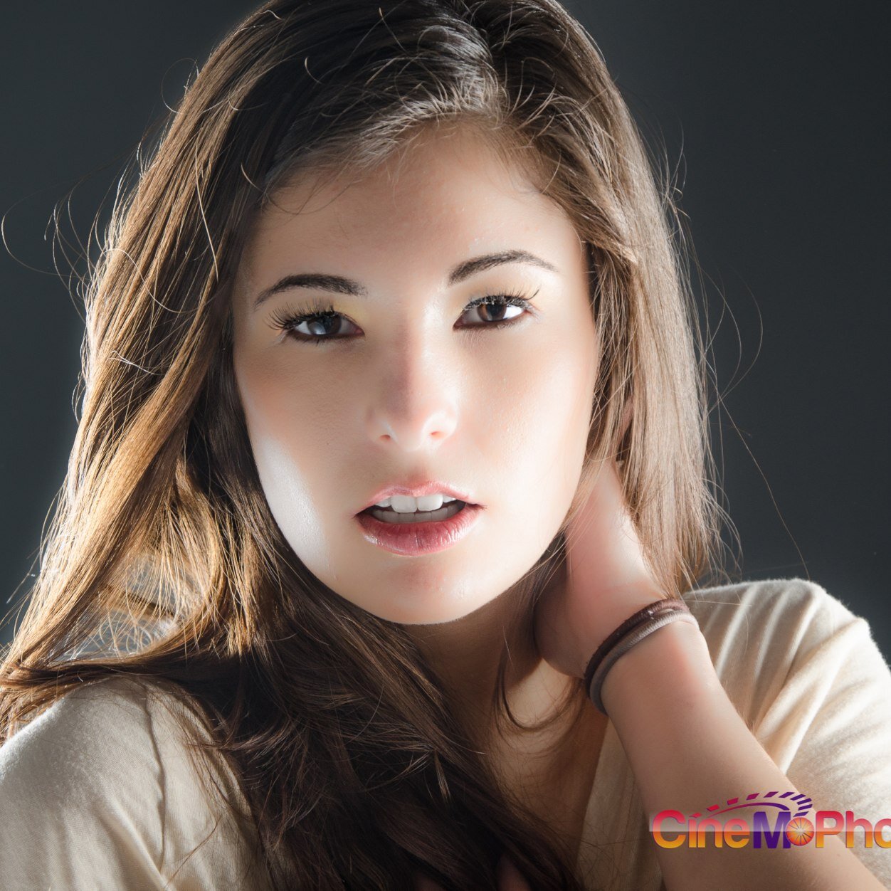 #CineMoPho Photographer/Director. Services include: Portraits, Headshots, Corporate, Wedding, Event Photography, Videography and Directing. ☎️817-688-9585