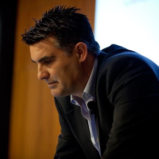 Me encanta la estrategia. 
Consultor Estratégico de Gestión Empresarial. 
Business. Management. Strategy. Talent.