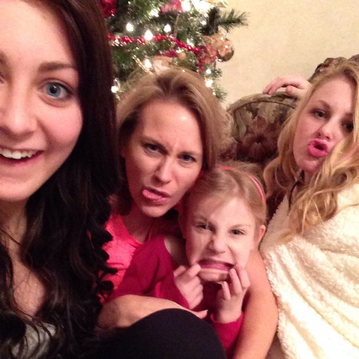 SharonL3107's profile picture. 