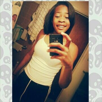 Bio? DnT Need One , My Tweets Will Tell iT All ♥ Juhs Follow Me Nd iFollow Back ♥