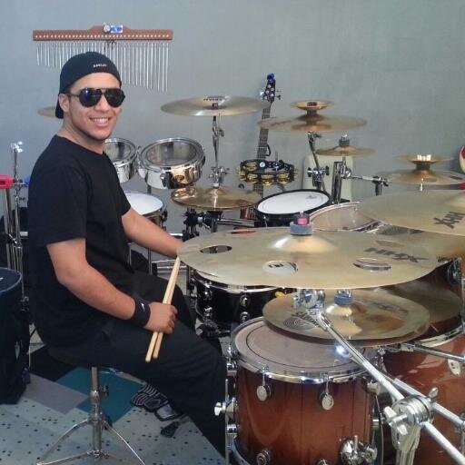 Musician ♪♫ / Drummer ♪♫ / engineer worker http://t.co/9YW4n982lL…