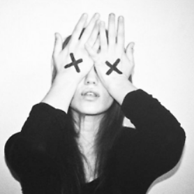 mutilated_'s profile picture. Magrela , Feia , Idiota , Inútil (EU) 

11 anos , 2 semanas sendo forte )':