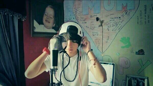 'JesusOcegueda' check him out! His voice is perfect (: He followed 11-26-12 Follow for updates & Follow his twitter @JesusOce (:
