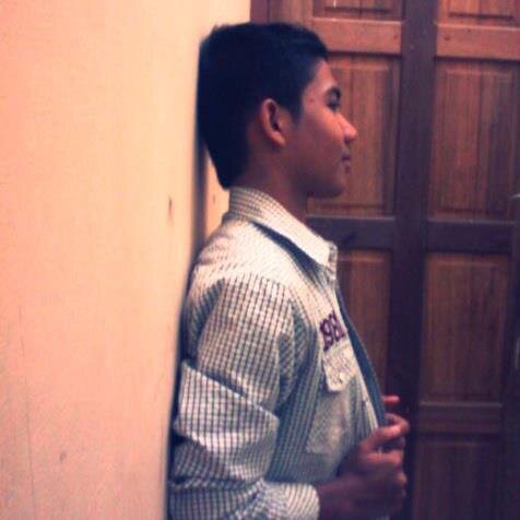 Fahrezacing12's profile picture. Anti Populer, takut famous.