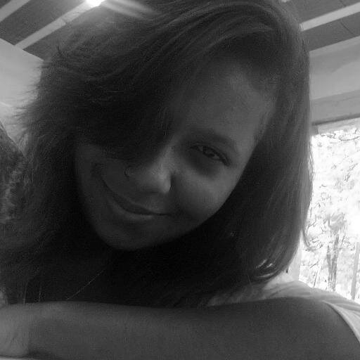 Mineira,15 anos,canceriana,cruzeirence neega do @LuanSantana