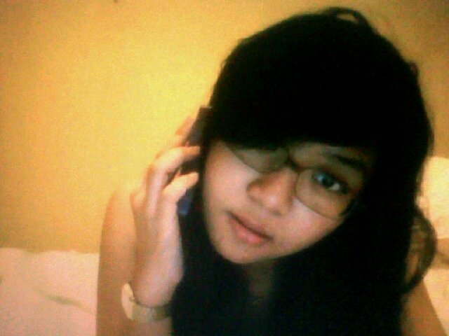 dwidhevina's profile picture. New account of @dwidhevinacrump!