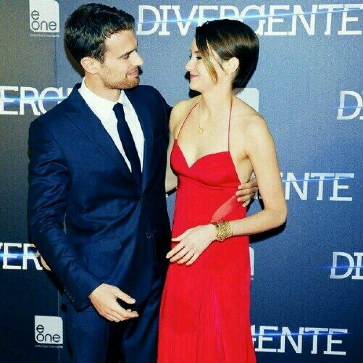 divergent_theo's profile picture. @Divergent changed my life. Sheo brighten my day. Be Brave.