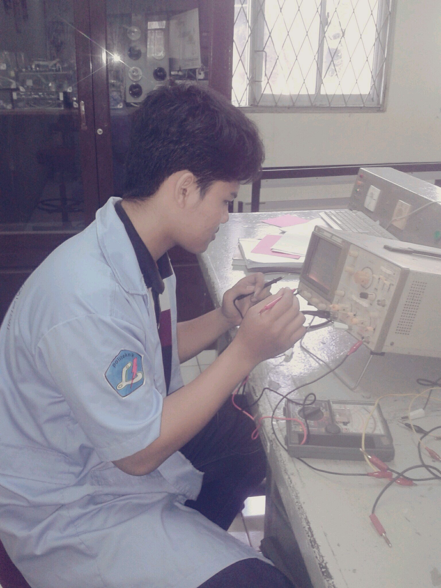 dhiomahardika's profile picture. dhio mahardika|17-03-199*|politeknik sriwijaya|jalan masih jauh. jangan berhenti di sini