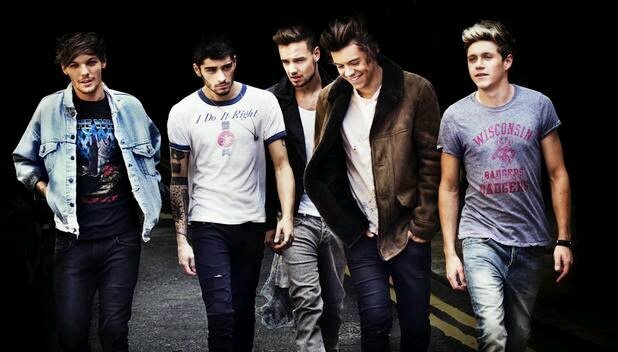 I will follow U back if u follow me and guess wich band i love! ♡♡kik:barbiekol instagram:mirrisp