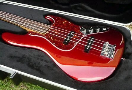 FenderTweets's profile picture. I'm Mark, love guitars! I own a Fender Strat. =D Arctic Monkeys.Bastille.The1975.TheKillers..I like a lot of stuff! Follow me and I'll follow you back! =)