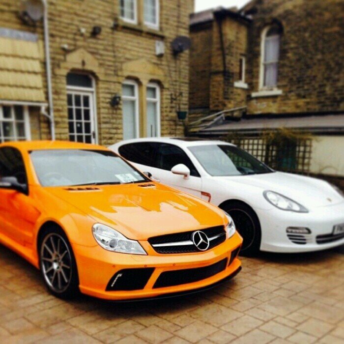 Contact us for a quote on a range of supercars, chauffeur driven cars, bridal and party makeup and photography. Whatever the occasion, we do it in style