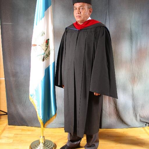 Persona Correcta, me gusta el trabajo duro, quiero a Guatemala trabajo por ella. Que viva el Estado de Guatemala.