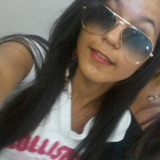 O meu ponto de equilibrio é bem no meio da corda bamba da vida, entre a sabedoria de viver e a loucura de amar..