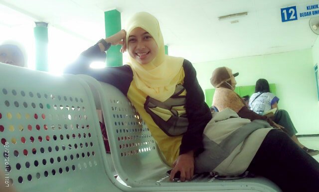 Tersenyumlah..maka kamu akan merasa lebih baik.. :)
