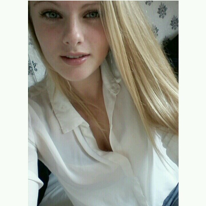 instagram: sharonpouwelsxx
