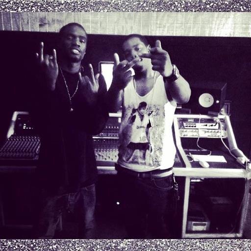 obithedon's profile picture. don't follow, swallow.