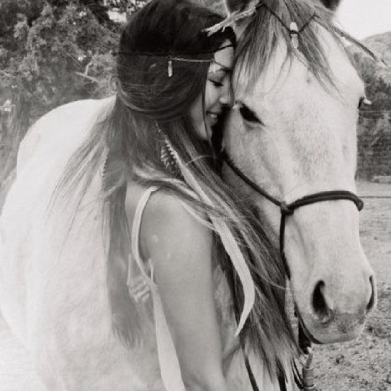 Makeuplover876's profile picture. Lover of all things fashion and makeup!