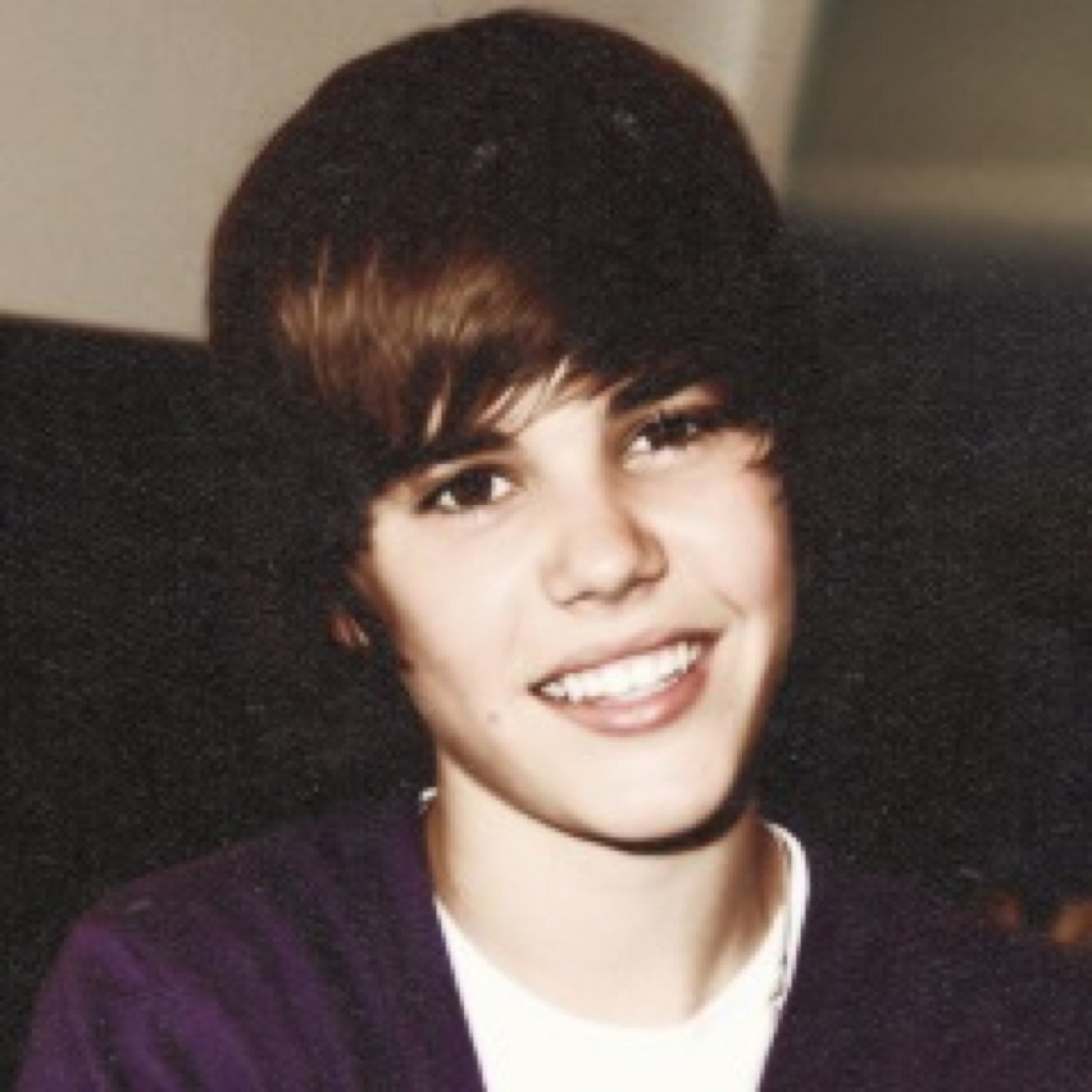 Free follow please follow my main account @kidrauhlxbiiebs dont follow this one if you dont want too. Lol. Thanks