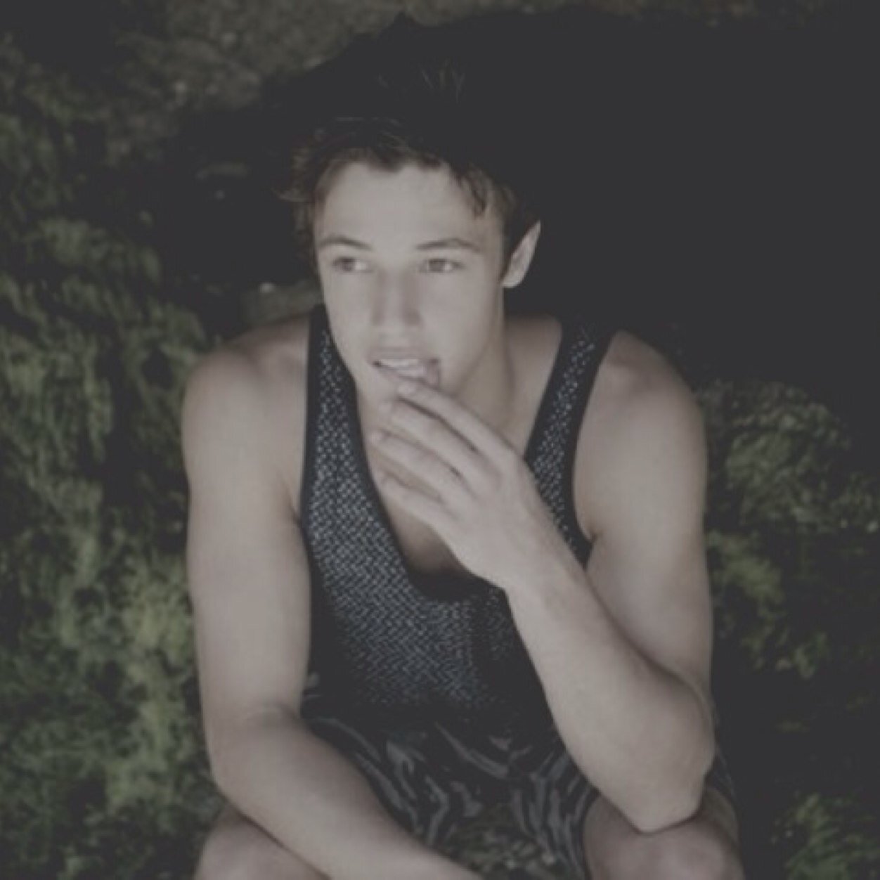 calicaniff's profile picture. FOLLOW @MENDESDARLING