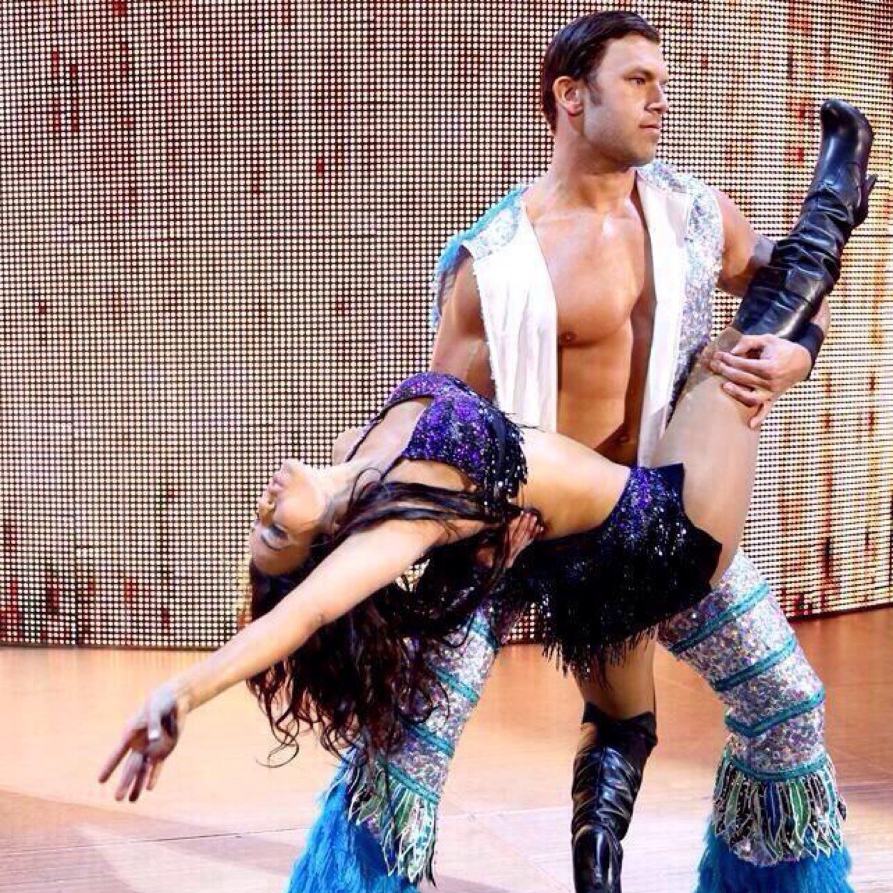 VigilanteDancer's profile picture. Dancing is a habbit not a hobby. I'm (NOT) the sparkling dancer. Fandango. I dance with the beautiful Layla. (RP)