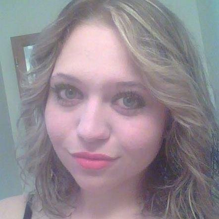 KenzieRenee17's profile picture. 21. Hippie. Feminista.