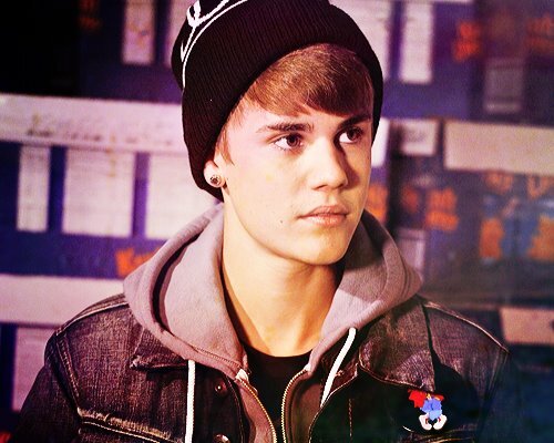 We are still fans of justin :)))