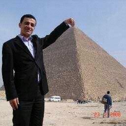 Devler gibi eserler bırakmak için, karıncalar gibi çalışmak lazım.