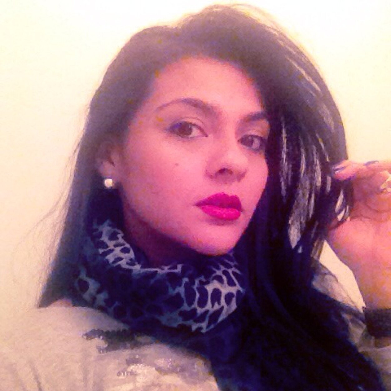Cantante, Animadora, Modelo de protocolo, Lcda. Comunicación Social y apasionada en lo audiovisual.