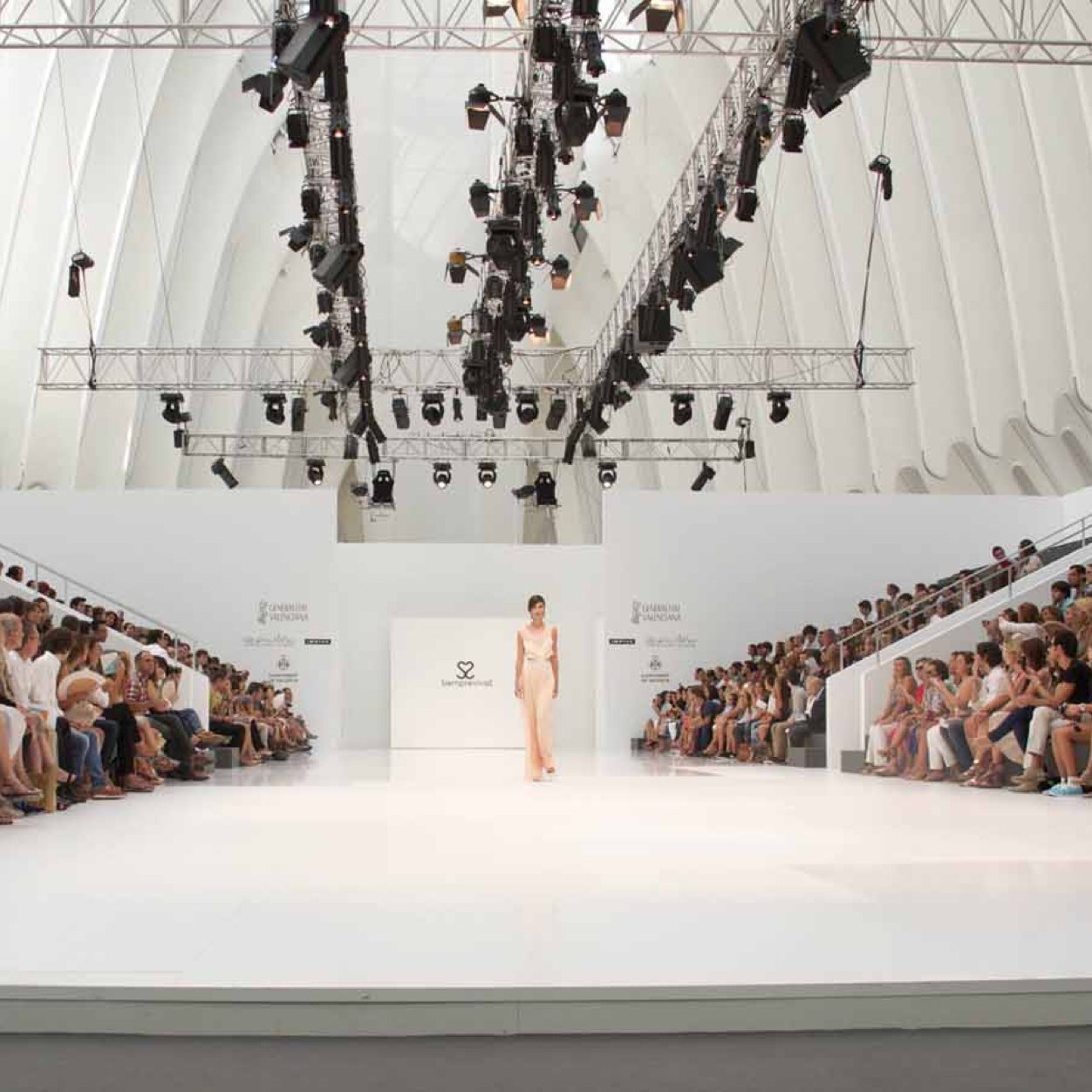 VIVAtendencias's profile picture. Looks, belleza, ideas, tendencias