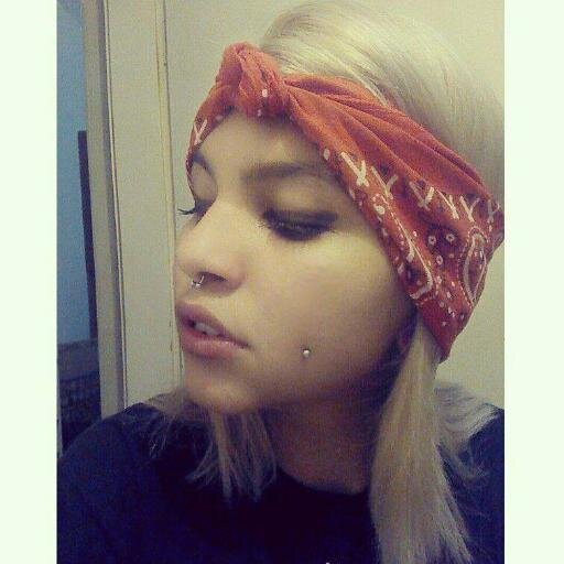 Body Piercing. Gamer. Otako. Agnóstica.~  http://t.co/TUDqdeGXzk