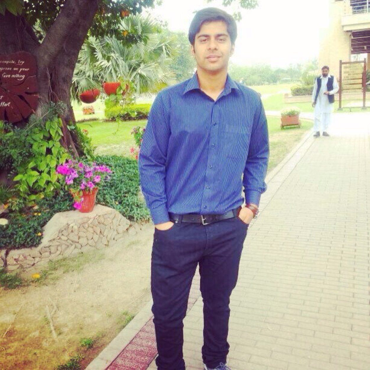 Polo player, Guitarist, Photographer, Hunter and ofcourse a PARTY ANIMAL.... follow for follow :)... am Arsenal fan too !!