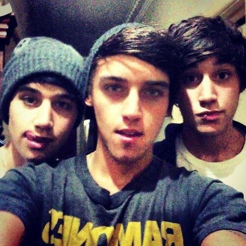 FOLLOW ME AND ILL FOLLOW BACK!!!! UPDATED ON THE JANOSKIANS AND WILL GIVE YOU EVERYTHING YOU NEED TO KNOW