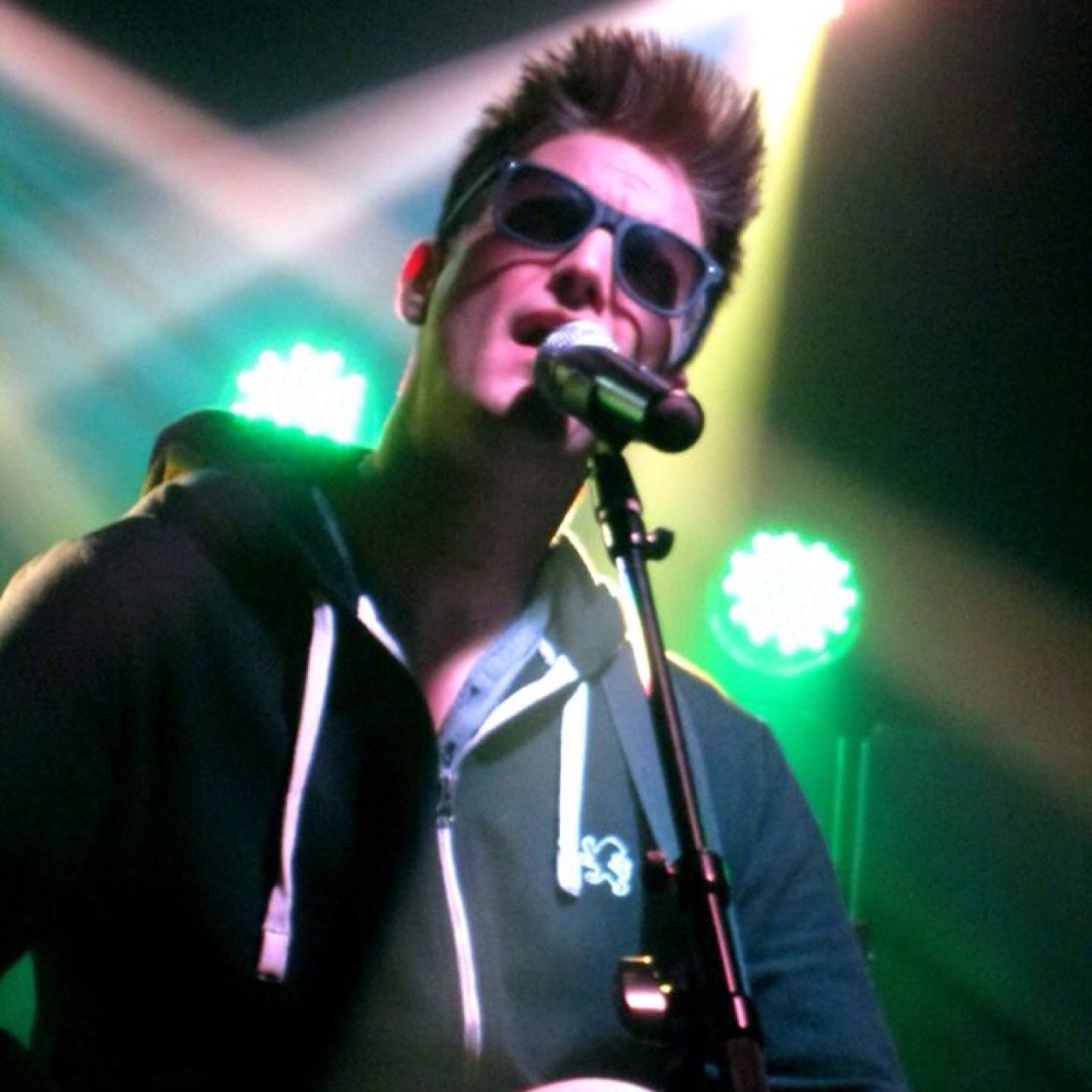 robbilson's profile picture. Television Composer/Singer/Songwriter. Visit My Website If You or Your Artist Are Looking For Songs. https://t.co/wNUIRRLsRi